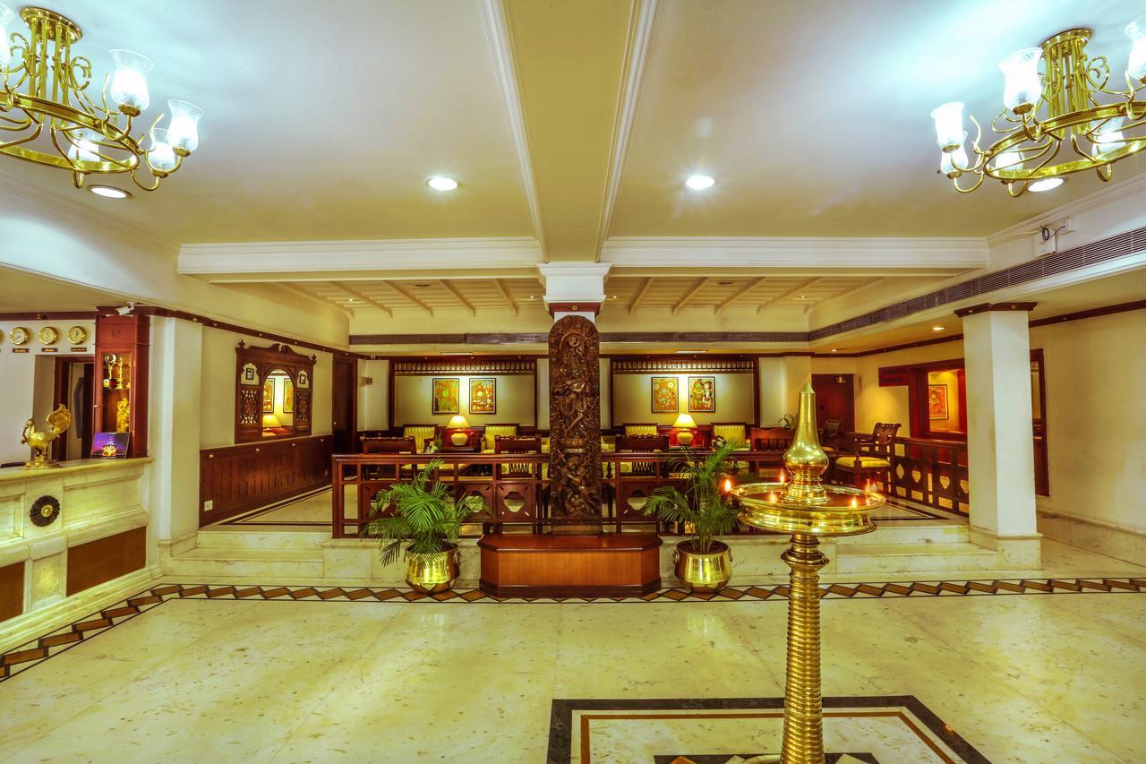 Krishna Inn Guruvayur Bagian luar foto